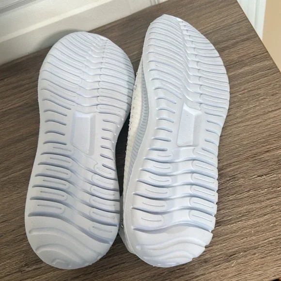 FASHION REHINESTONED FLAT PLATFORM SLIP ON KNITTED CASUAL OUT DOOR WHITE SNEAKER - Picture 8 of 8